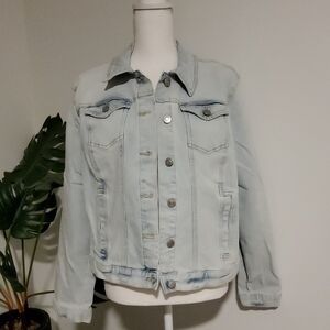 Time and Tru Light Wash Denim Jacket